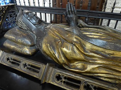 where is margaret beaufort buried.